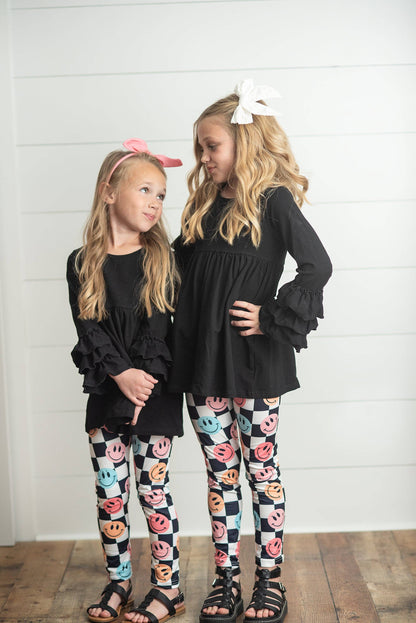 Kids Black & White Check Smiley Face Ruffle Top Leggings Set: 5/6