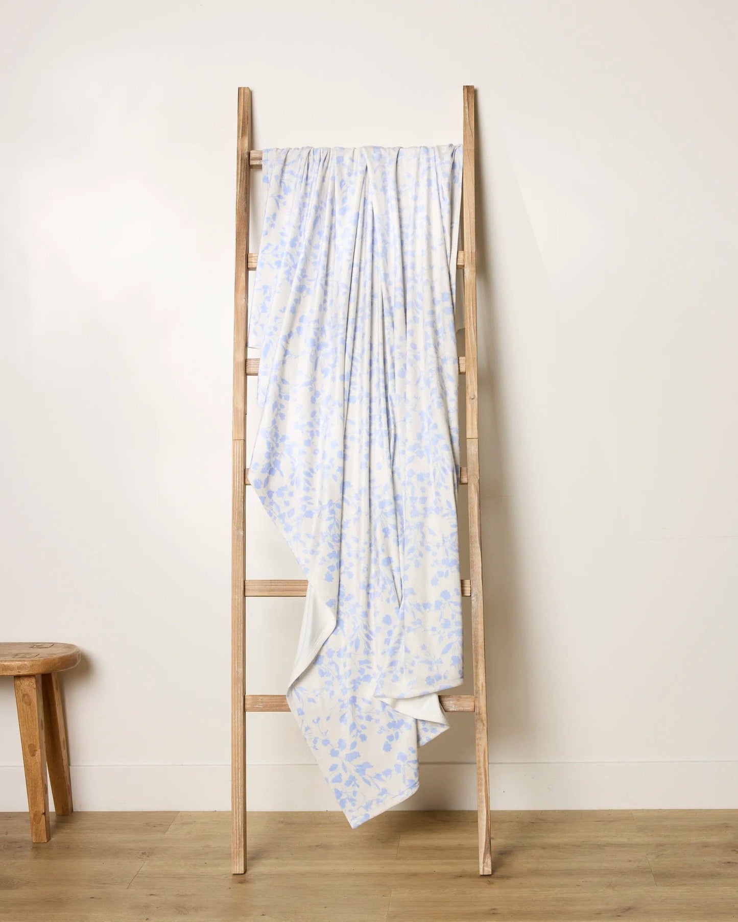 Glowgarden Butter Blanket: Medium - 50" x 60"