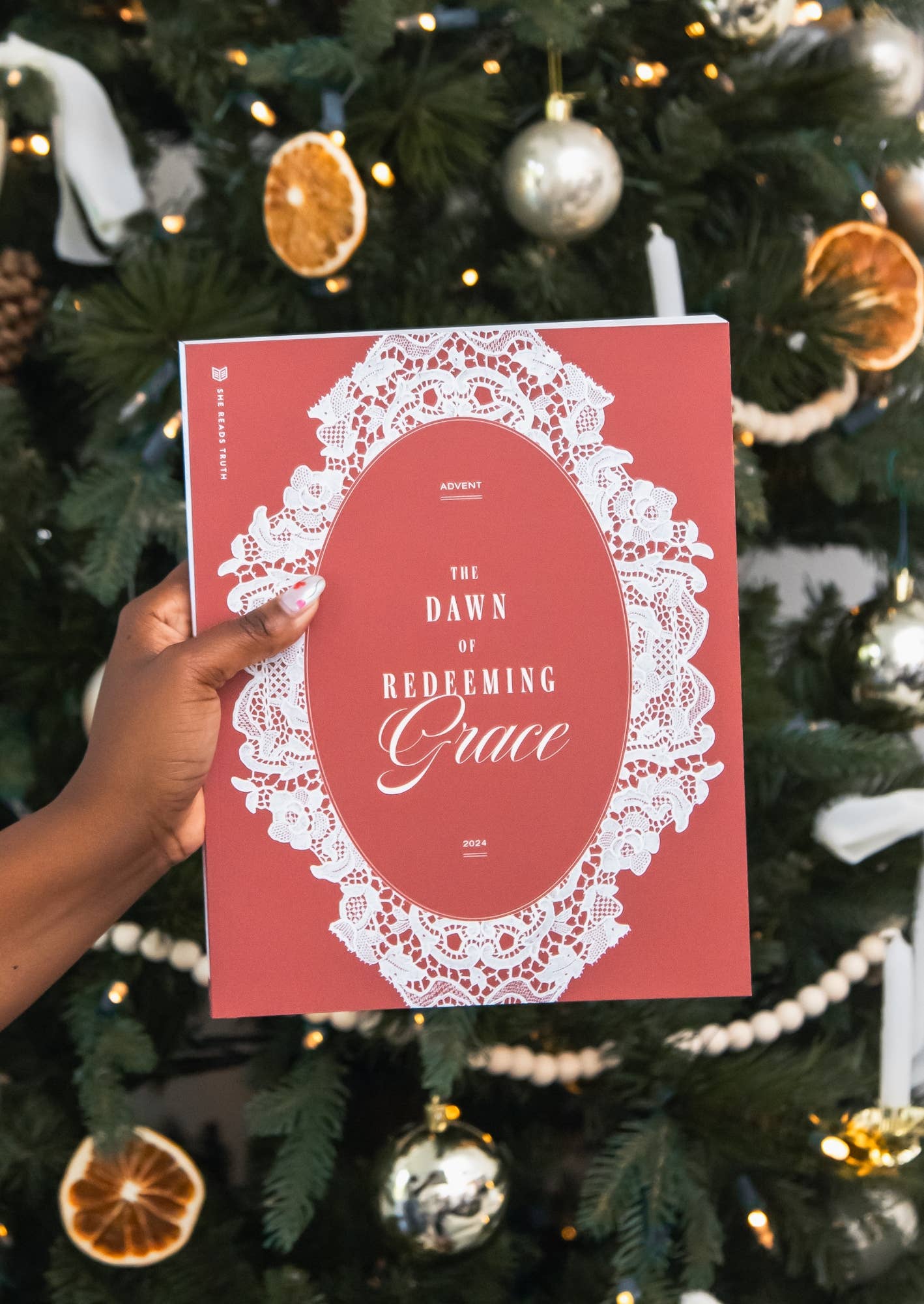 Advent 2024 Women's Reading Guide