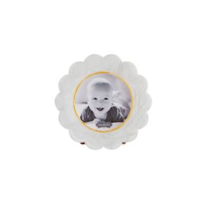 Scallop White Resin Small Frame