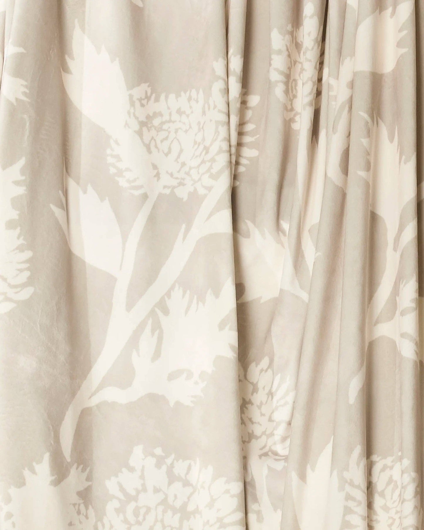 Soft Blooming Thistle Butter Blanket: Medium - 50" x 60"