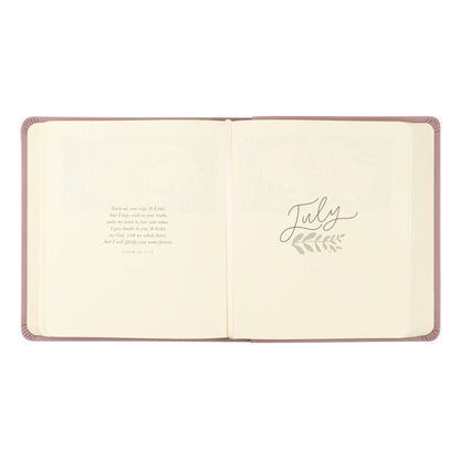 One Thing I Ask 5-Year Prayer Journal: Mauves Theme