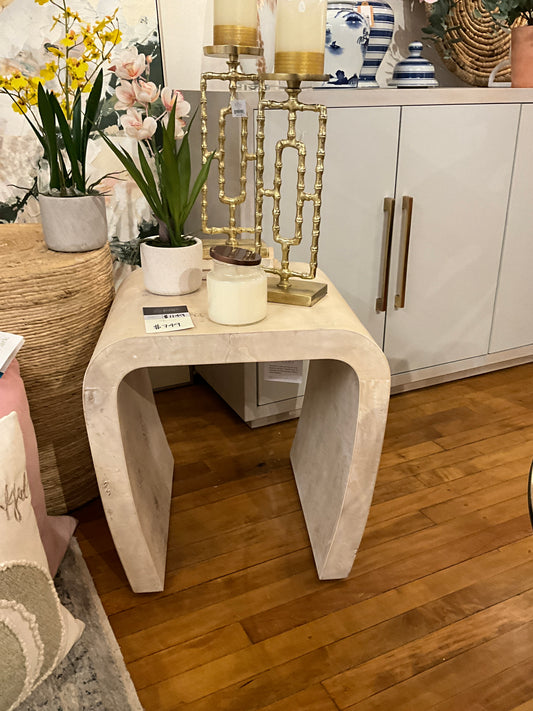 Clip Accent Table