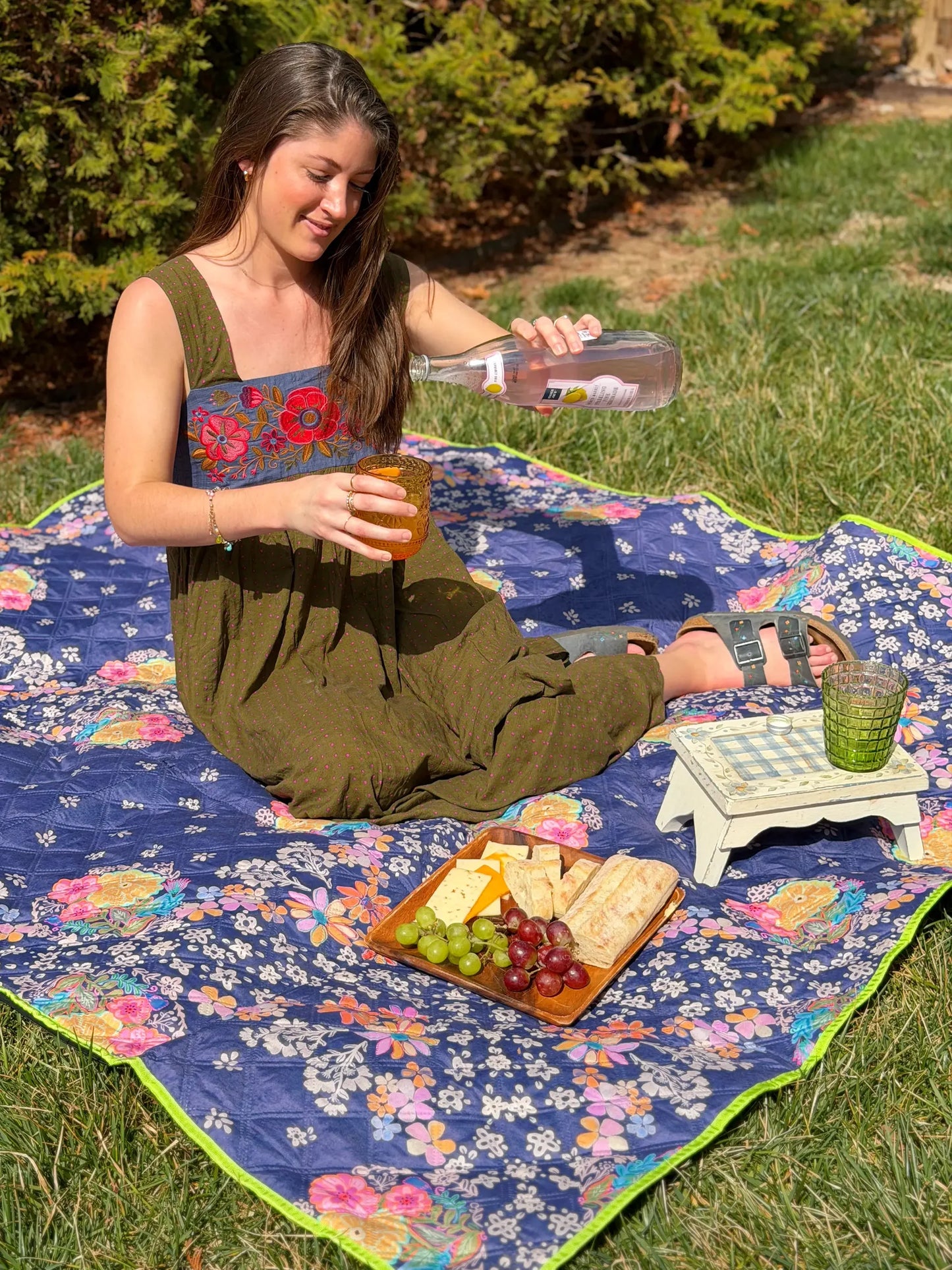 Picnic Blanket Tote- Navy Tropic Bandana