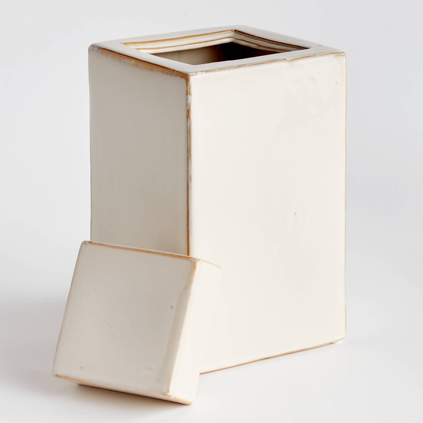 Ophelia Jar Large, White: Cream